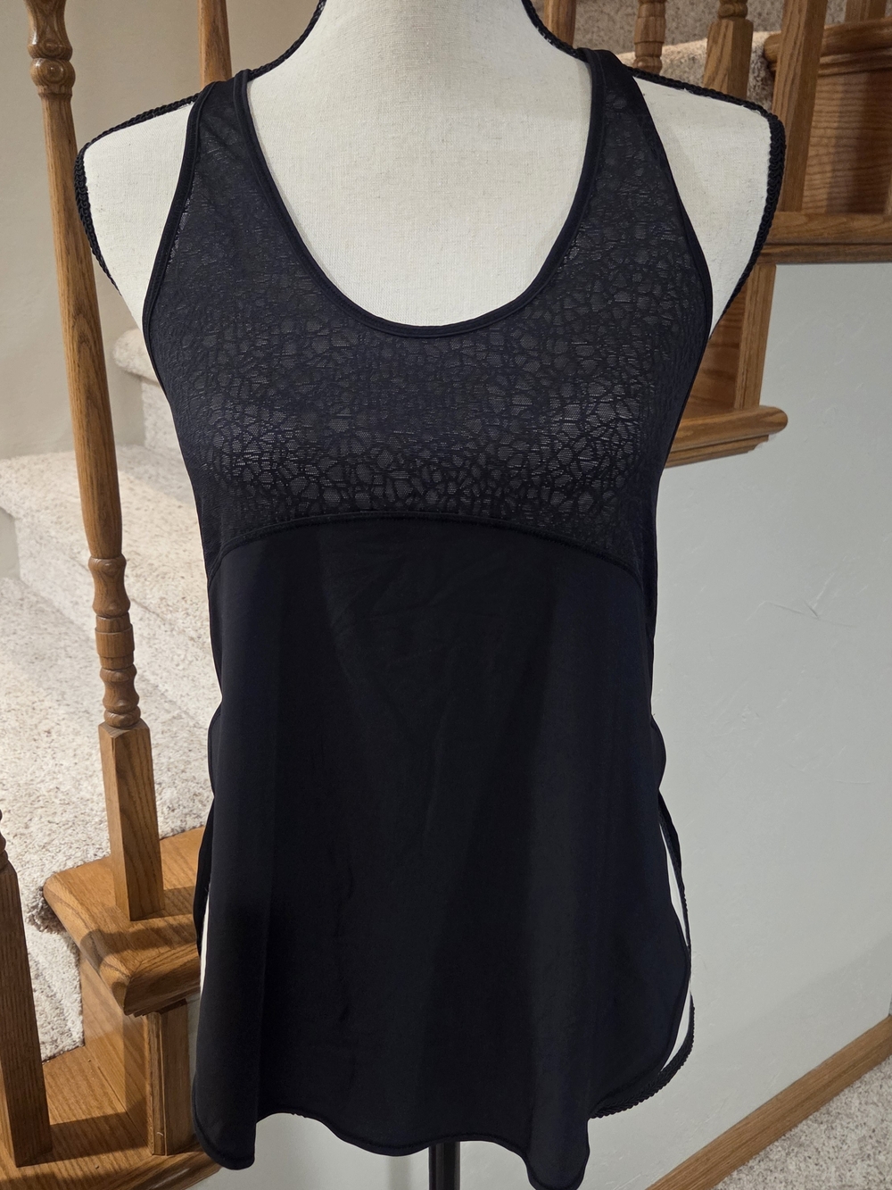 Lululemon Twist & Train Tank Size 4